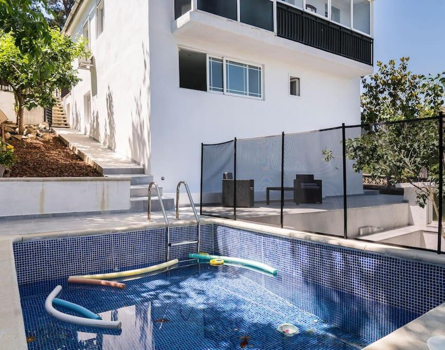 切尔韦洛20 Min From Bcn- Charming House W/ Pool & Bbq Area别墅 外观 照片