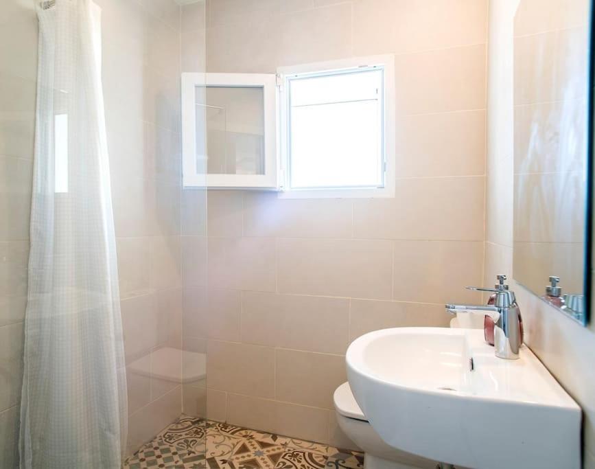 切尔韦洛20 Min From Bcn- Charming House W/ Pool & Bbq Area别墅 外观 照片