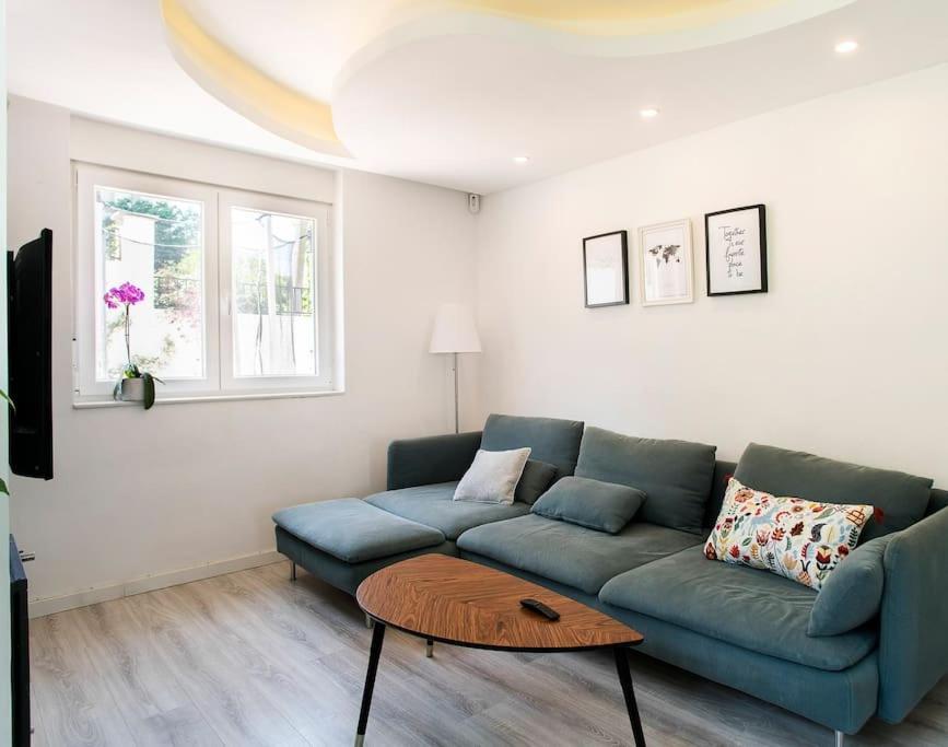切尔韦洛20 Min From Bcn- Charming House W/ Pool & Bbq Area别墅 外观 照片